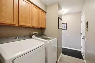 521 Ivory Ln, Bartlett, IL 60103 - Photo 9