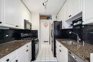 3430 N Lake Shore Dr, Chicago, IL 60657 - Photo 7