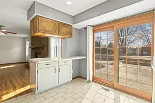 4361 Pfister Ln, Roscoe, IL 61073 - Photo 9