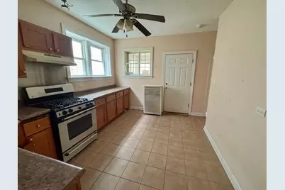 913 N Kedvale Avenue, Chicago, IL 60651 - Photo 9