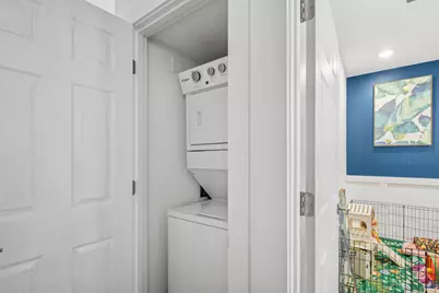 1922 W Wolfram Street, Chicago, IL 60657 - Photo 15