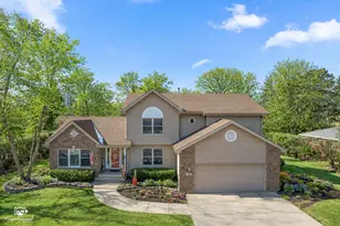 735 Meadowwood Dr, Joliet, IL 60431 - Photo 5