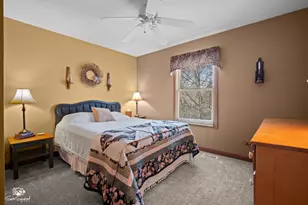 735 Meadowwood Dr, Joliet, IL 60431 - Photo 29