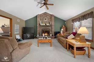 735 Meadowwood Dr, Joliet, IL 60431 - Photo 19