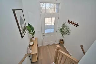 30W024 Brayman Ct, Warrenville, IL 60563 - Photo 7