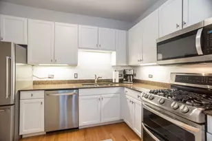 25 E Superior St, Chicago, IL 60611 - Photo 7