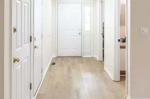 1179 Edington Ct, Carol Stream, IL 60188 - Photo 17