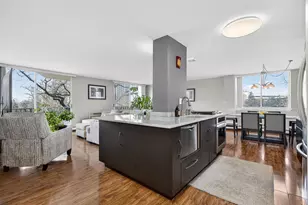 40 N Tower Rd, Oak Brook, IL 60523 - Photo 13