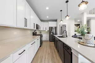 24454 Isabel Ln, Shorewood, IL 60404 - Photo 9