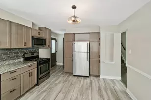 191 Kathleen Ln, Chicago Heights, IL 60411 - Photo 5