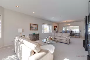 209 Rivershire Ln, Lincolnshire, IL 60069 - Photo 7