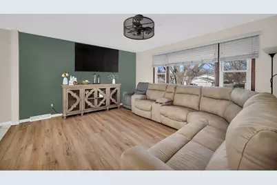 24333 S Valley Drive, Channahon, IL 60410 - Photo 3