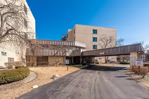 5840 W 104th St, Oak Lawn, IL 60453 - Photo 1