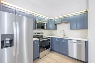 5840 W 104th St, Oak Lawn, IL 60453 - Photo 5