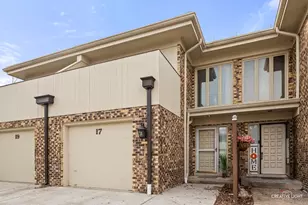 17 Sorrento Dr, Palos Heights, IL 60463 - Photo 1