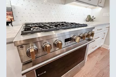 885 Geneva Road, Saint Charles, IL 60174 - Photo 9