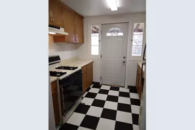 810 Sullivan Court, Crest Hill, IL 60403 - Photo 5