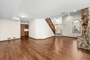 9309 Wherry Ln, Orland Park, IL 60462 - Photo 7