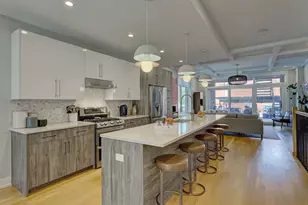 1631 S Carpenter St, Chicago, IL 60608 - Photo 9