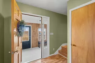 913 E 1st St, Gibson City, IL 60936 - Photo 11