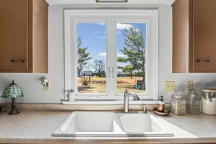 913 E 1st St, Gibson City, IL 60936 - Photo 17