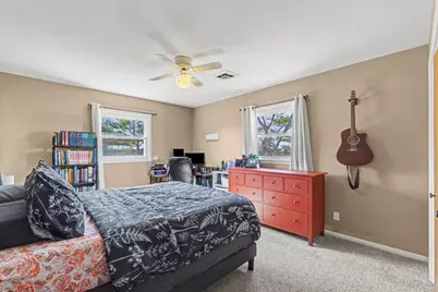 913 E 1st Street, Gibson City, IL 60936 - Photo 23