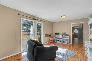 913 E 1st St, Gibson City, IL 60936 - Photo 21