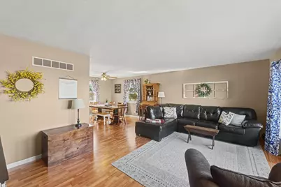 913 E 1st Street, Gibson City, IL 60936 - Photo 7