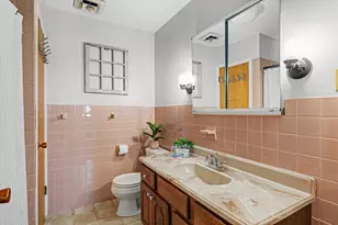 913 E 1st St, Gibson City, IL 60936 - Photo 33