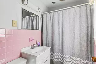 913 E 1st St, Gibson City, IL 60936 - Photo 27