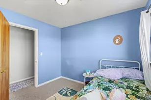 913 E 1st St, Gibson City, IL 60936 - Photo 33