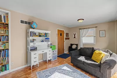 913 E 1st Street, Gibson City, IL 60936 - Photo 21