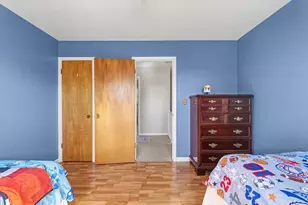 913 E 1st St, Gibson City, IL 60936 - Photo 29