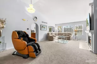 2331 Handley Ln, Aurora, IL 60502 - Photo 5