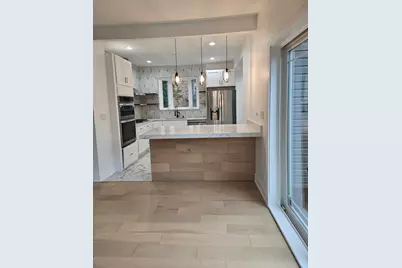 5402 N Mobile Avenue, Chicago, IL 60630 - Photo 9