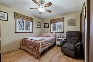 136 McKinstry Dr, Elgin, IL 60123 - Photo 11