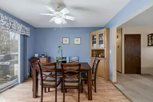 136 McKinstry Dr, Elgin, IL 60123 - Photo 7