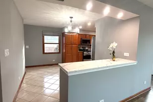 267 N Idlewild Ave, Mundelein, IL 60060 - Photo 13