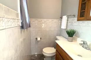 267 N Idlewild Ave, Mundelein, IL 60060 - Photo 17