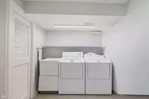 5611 S Kenwood Ave, Chicago, IL 60637 - Photo 31