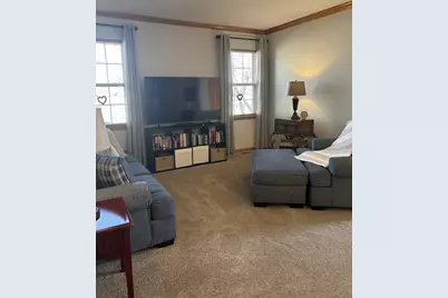 16300 Crescent Lake Drive, Crest Hill, IL 60403 - Photo 5