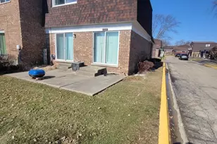 17W747 Standish Ln, Villa Park, IL 60181 - Photo 11