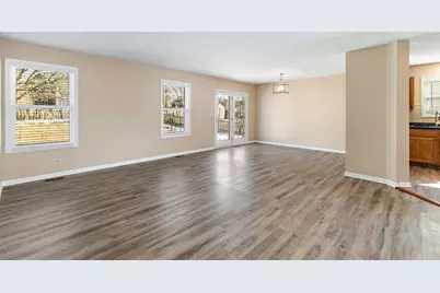 4025 Peartree Drive, Lake in the Hills, IL 60156 - Photo 5