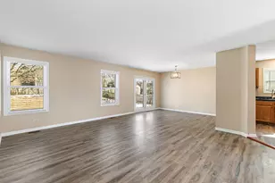 4025 Peartree Dr, Lake in the Hills, IL 60156 - Photo 5