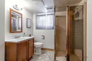 705 S Dymond Rd, Libertyville, IL 60048 - Photo 15