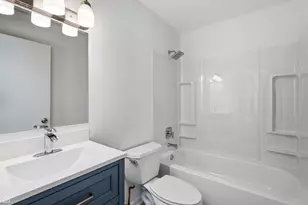 627 Virginia Rd, Crystal Lake, IL 60014 - Photo 17