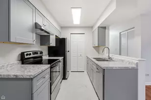 627 Virginia Rd, Crystal Lake, IL 60014 - Photo 3