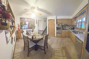 8103 Gladys Ln, Palos Hills, IL 60465 - Photo 9