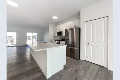 245 Regency Court #B, Wauconda, IL 60084 - Photo 3