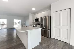 245 Regency Ct, Wauconda, IL 60084 - Photo 3